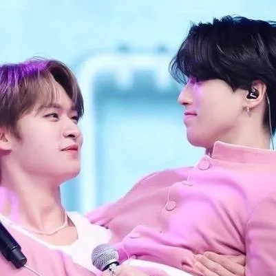chat with ai character: Minsung