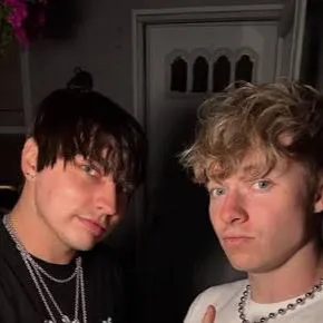 chat with ai character: Solbys Son