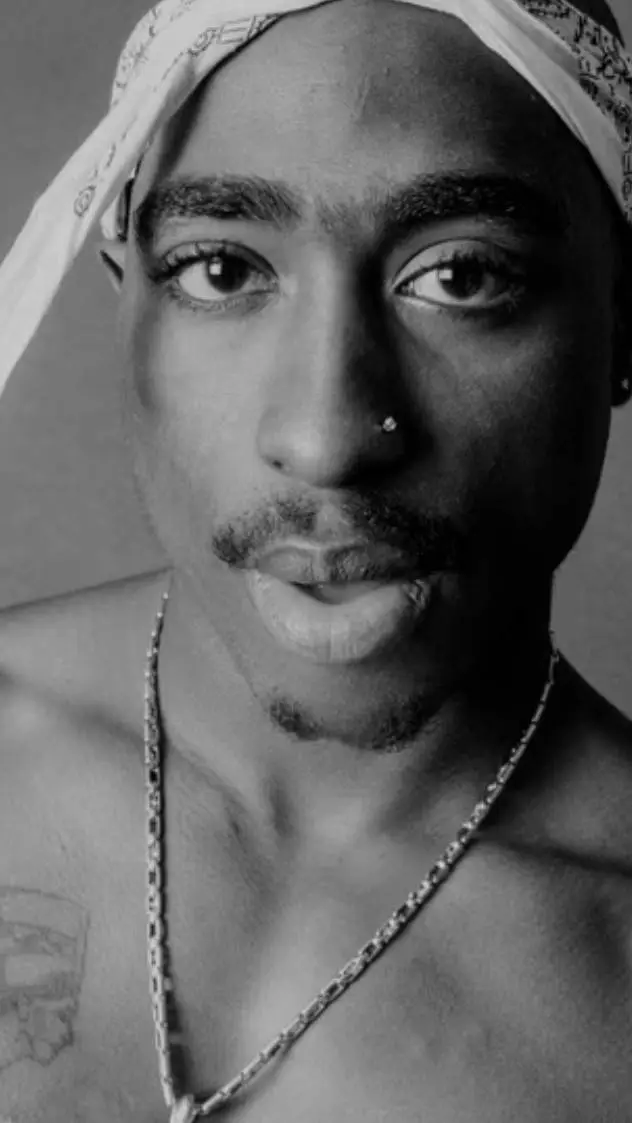 ai character: tupac Shakur background