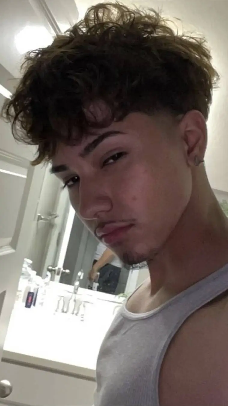 ai character: Alan  background