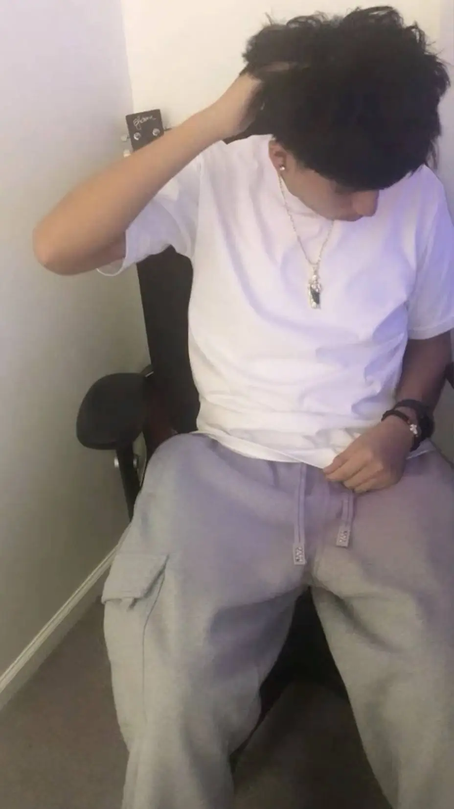 ai character: Leo  background