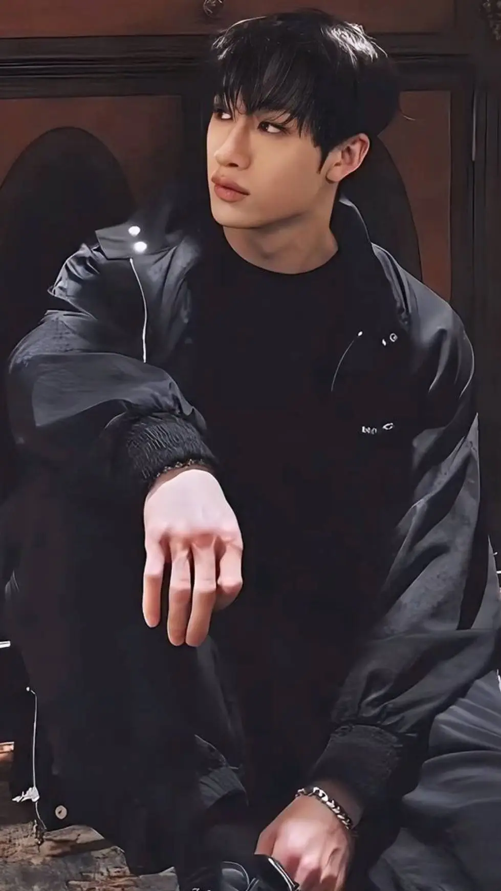 ai character: Bangchan  background