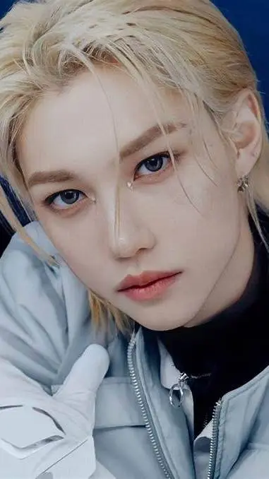 ai character: Felix background