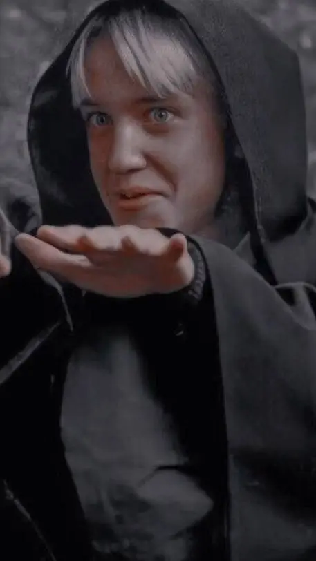 ai character: Hogwarts background