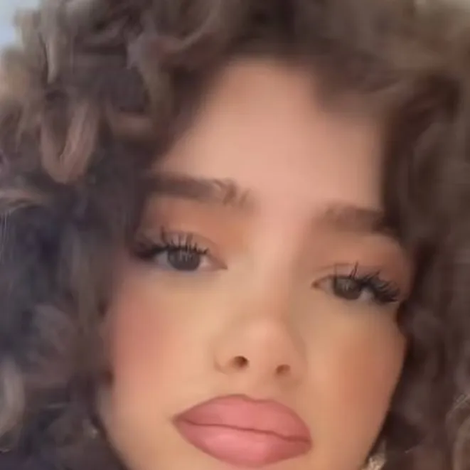 chat with ai character: Demitra 