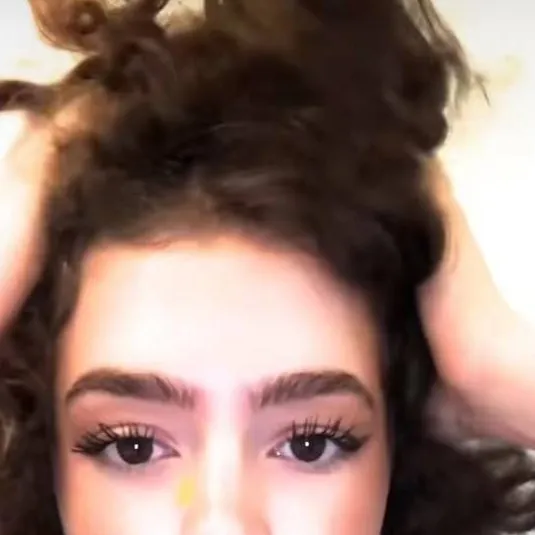 chat with ai character: Demitra 