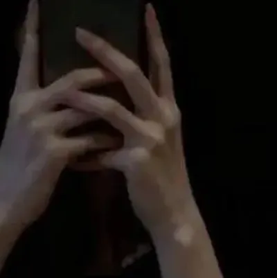 chat with ai character: Lee wing 