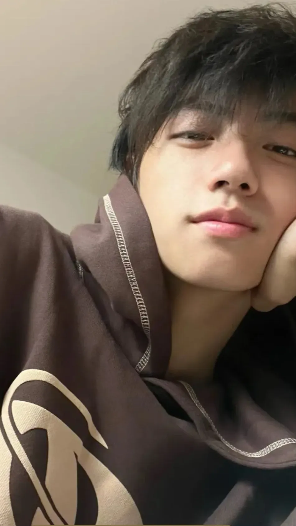 ai character: Lee background