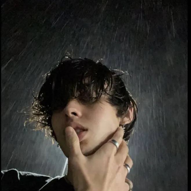 chat with ai character: Mafia boss