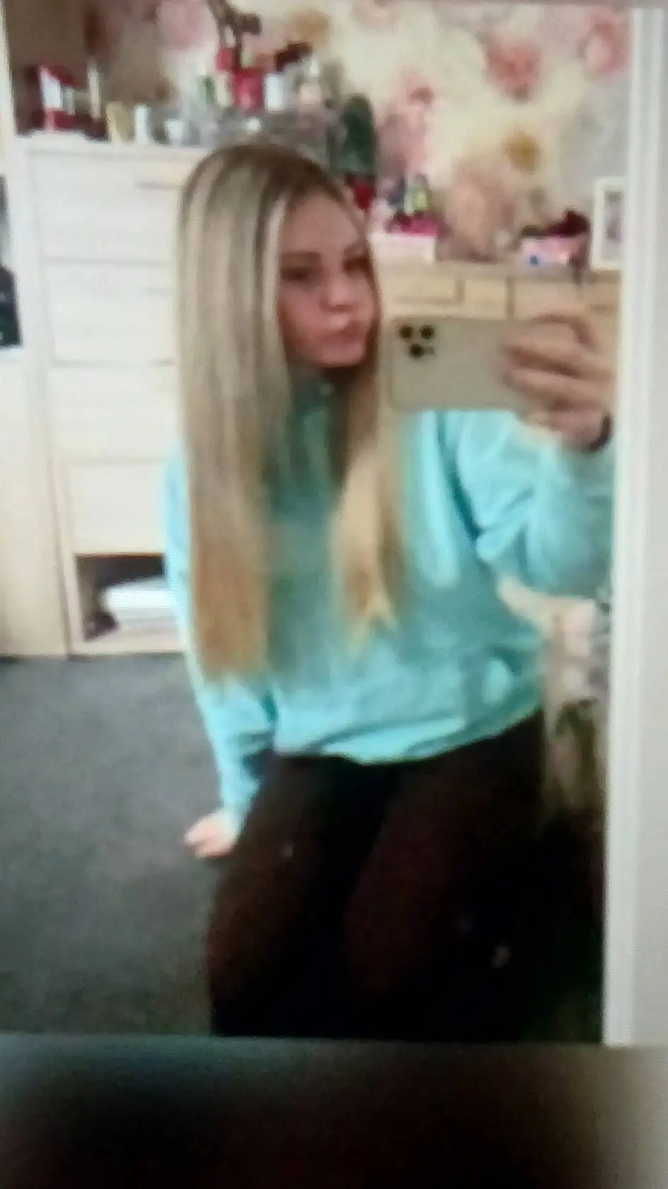 ai character: ava background