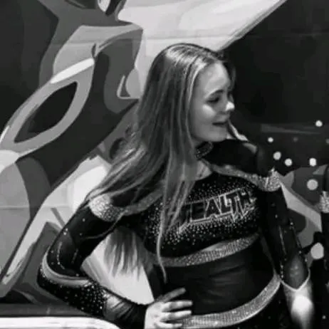 chat with ai character: ava