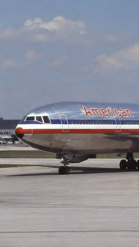 ai character: DC-10 background