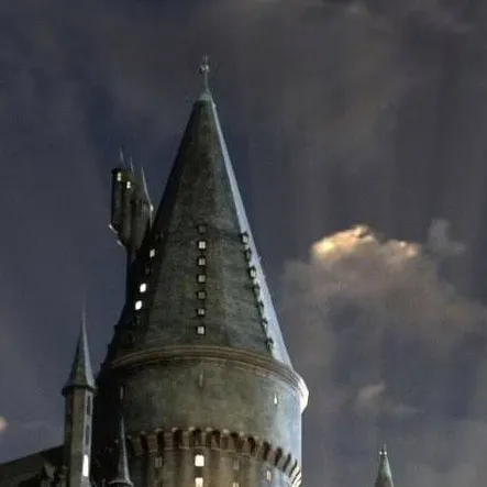 chat with ai character: Hogwarts