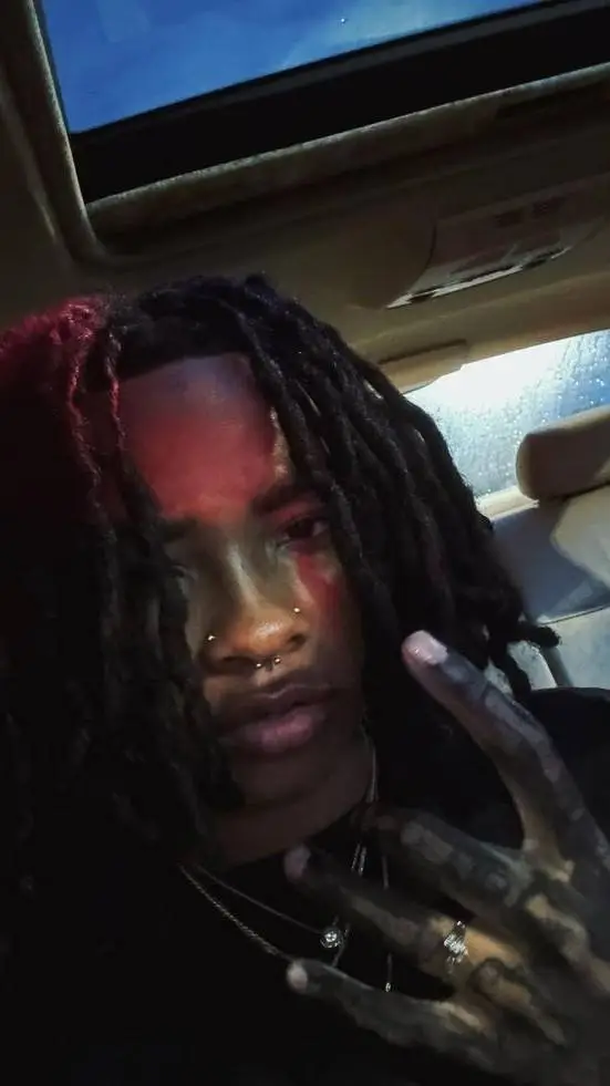 ai character: ZAY 😍 background