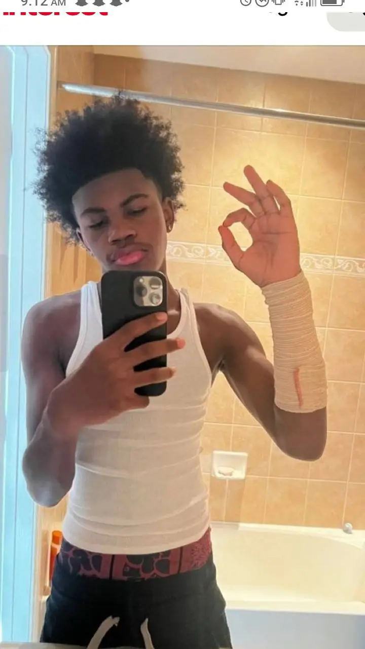 ai character: Ace  background