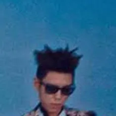 chat with ai character: T.o.p