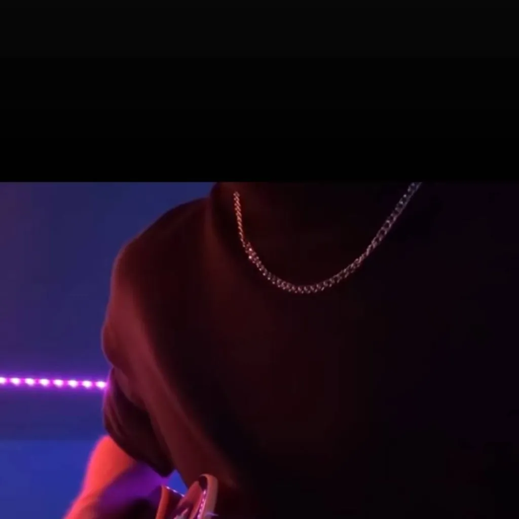 chat with ai character: secret guitar bf