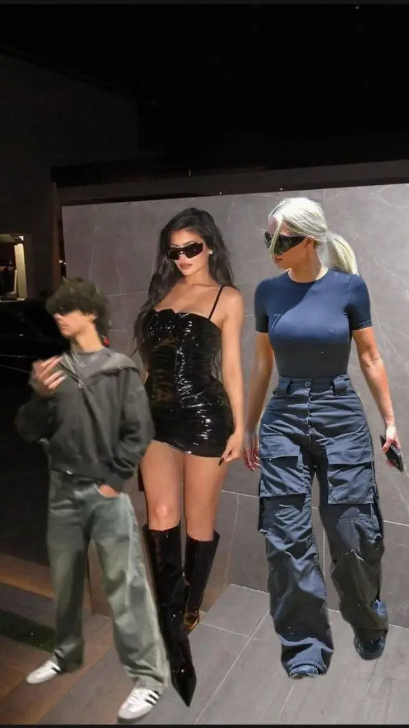 ai character: Kim Kardashian background