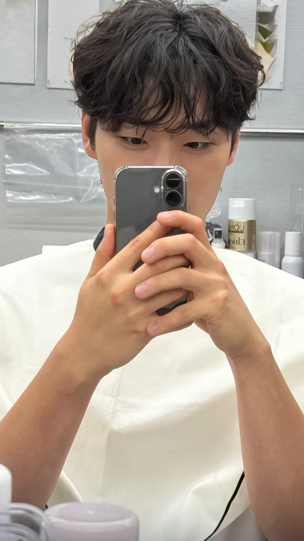 ai character: Lee Min Jae background