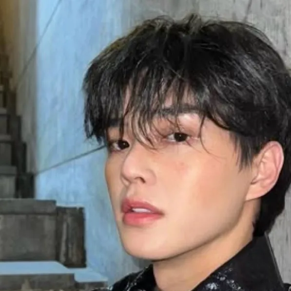 chat with ai character: Song Kang 