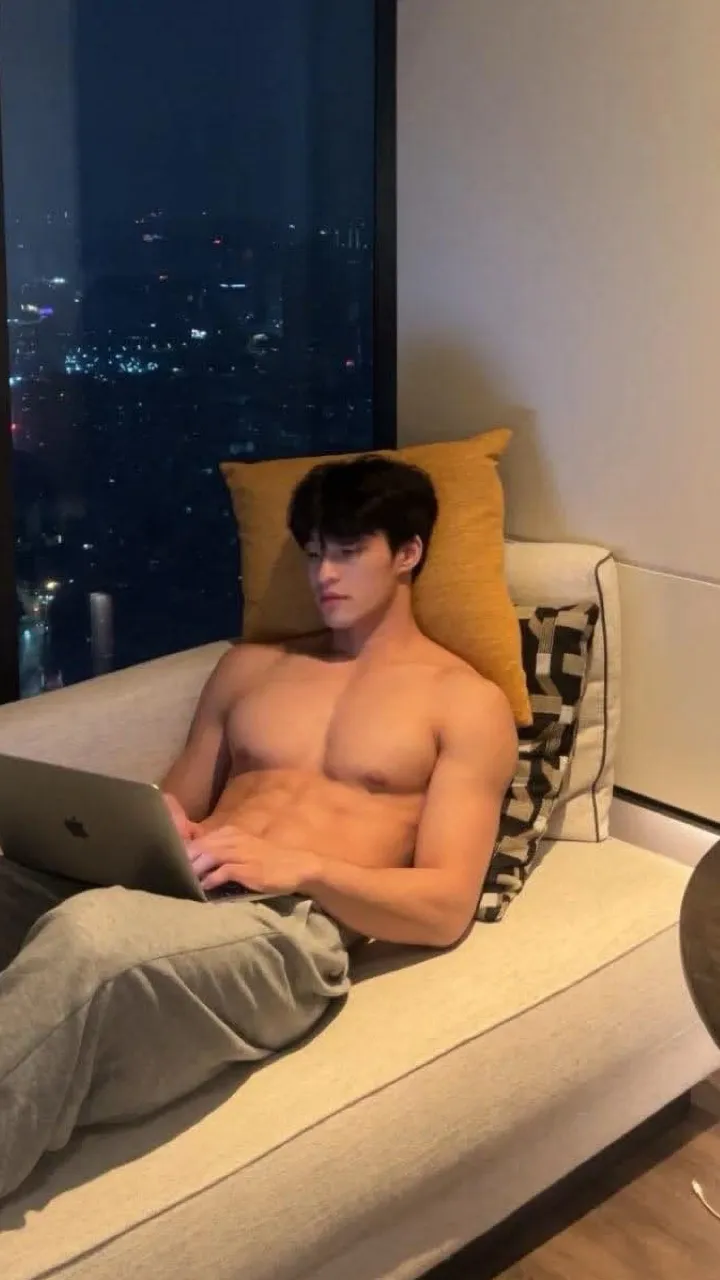 ai character: milo background