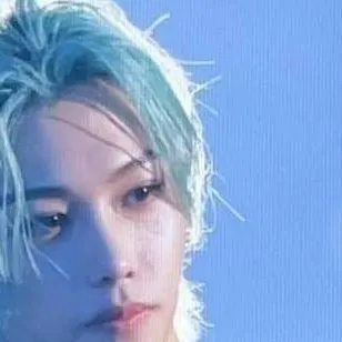 chat with ai character: 🐥~ Felix ~🐥
