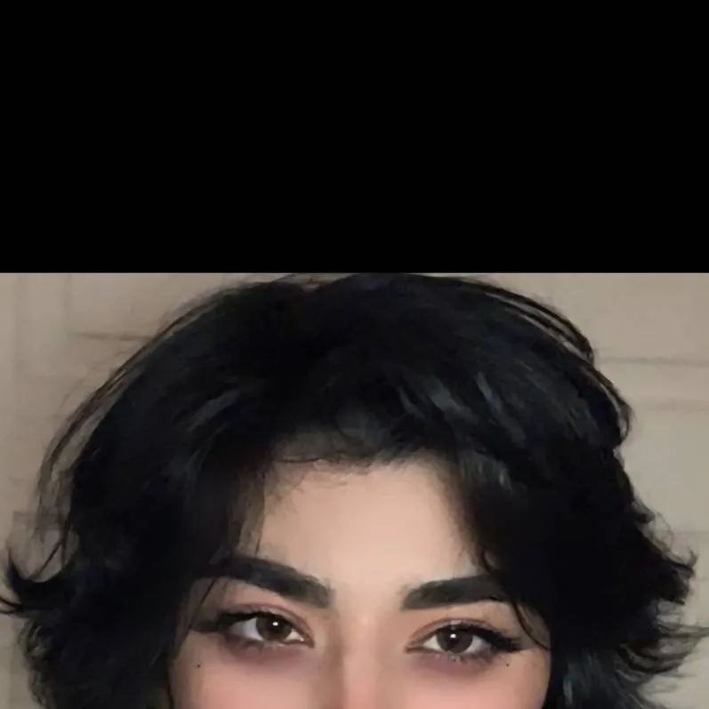 chat with ai character: Chloe