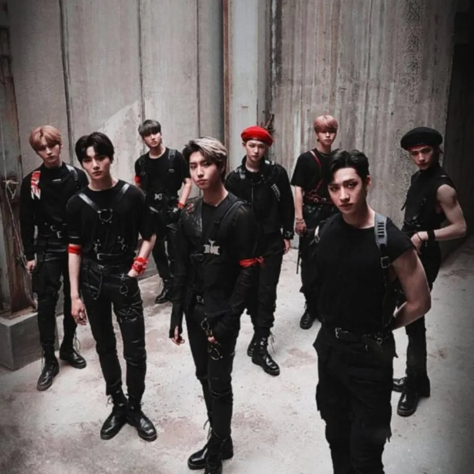 chat with ai character: skz dystopian 