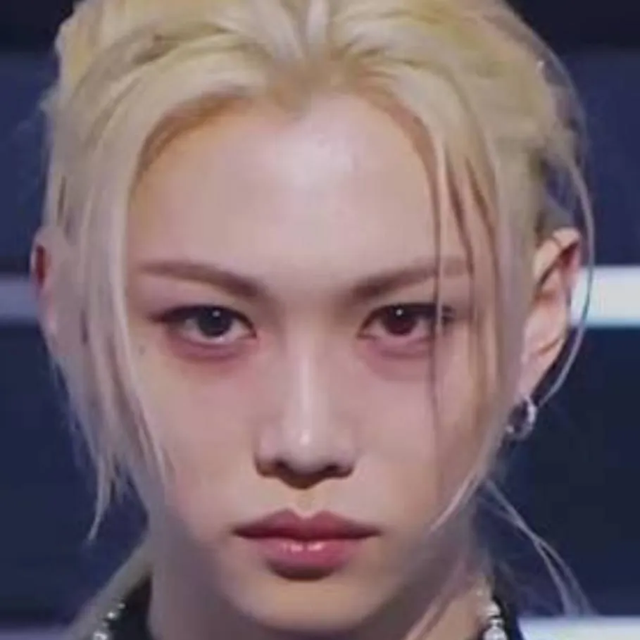 chat with ai character: skz demons 