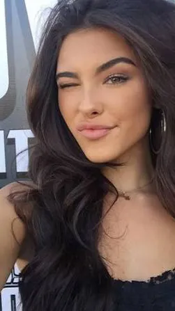 ai character: Madison beer  background