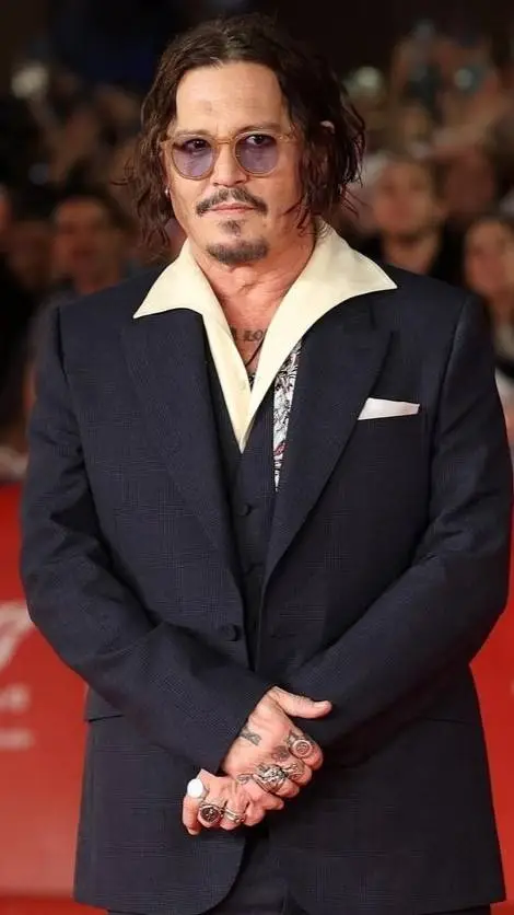 ai character: Johnny Depp background