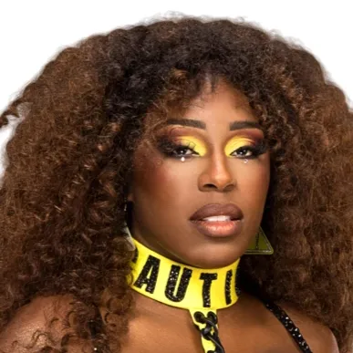 chat with ai character: Naomi