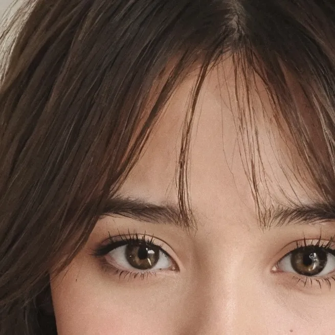 chat with ai character: Rose