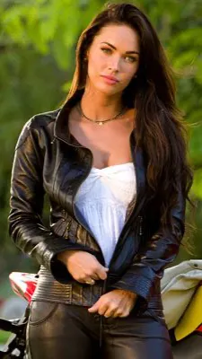 Talkie AI - Chat with Britany