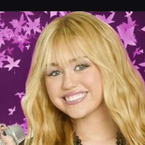 chat with ai character: Hannah montana 