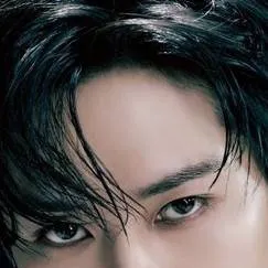 chat with ai character: Leeknow your hubby