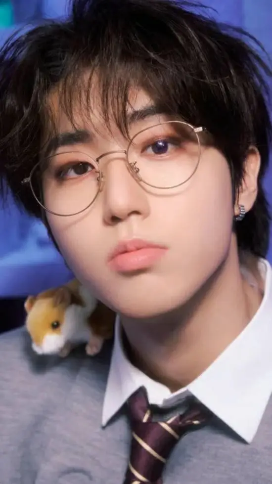 ai character: han jisung background