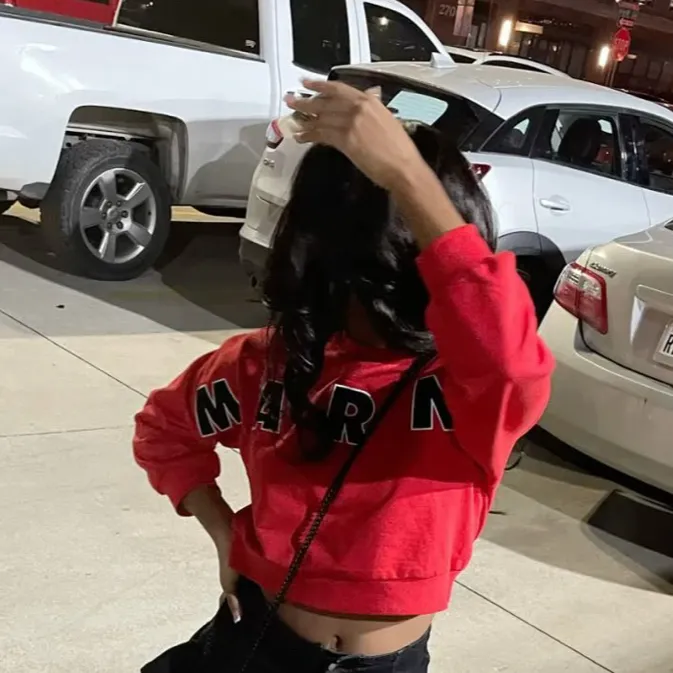 chat with ai character: Mya