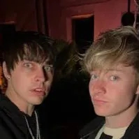 chat with ai character: Sam and Colby