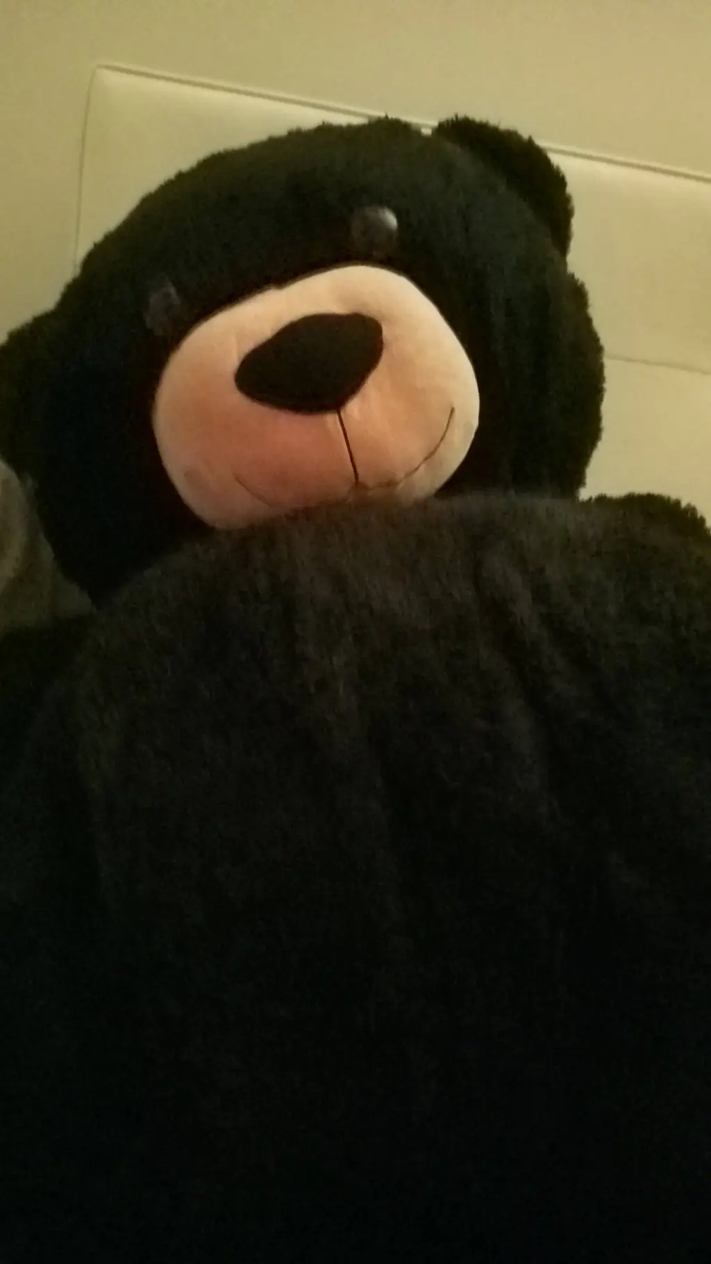 ai character: Old Man Tottenham  background