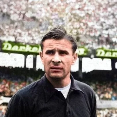 chat with ai character: Lev Yashin