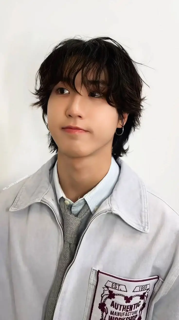 ai character: Han Jisung ꥟ background