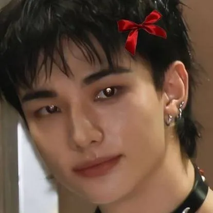 chat with ai character: ✨Hyunjin✨