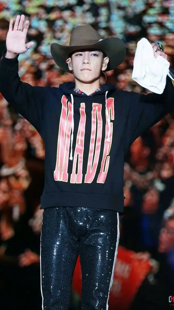 ai character: T.O.P. background