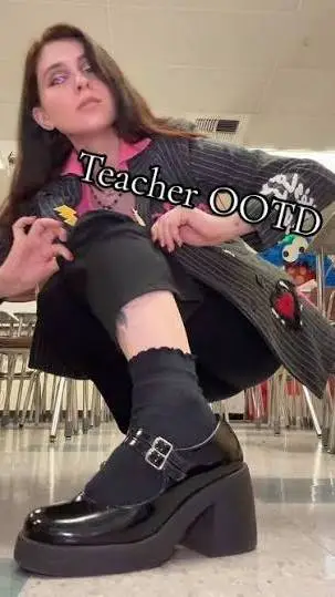 ai character: Heymissteacher  background