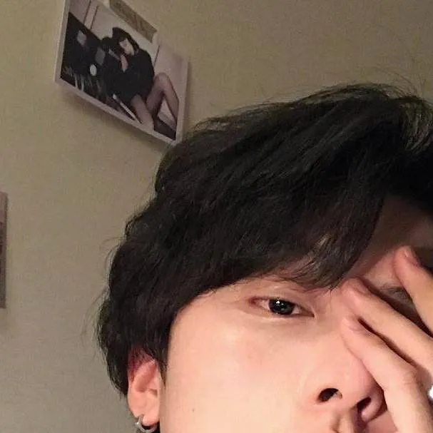 chat with ai character: Mikee 