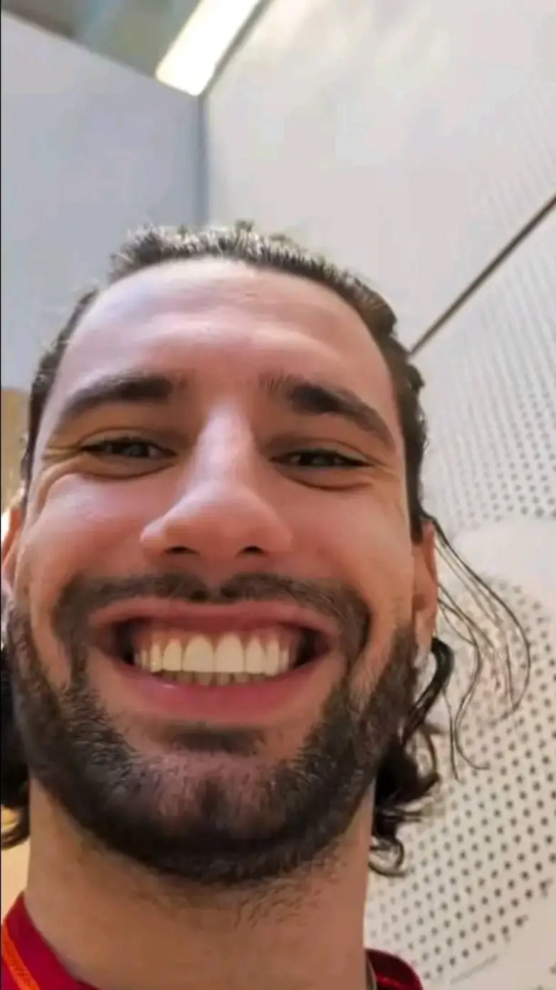 ai character: szoboszlaixshinobu background