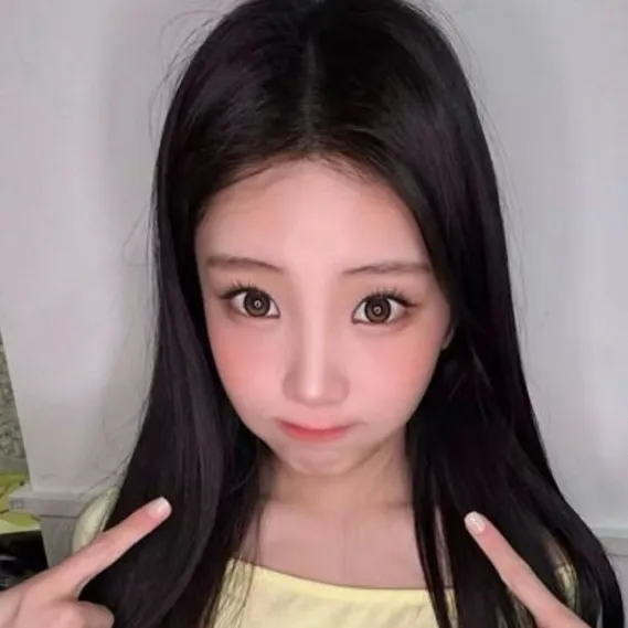 chat with ai character: Wonhee