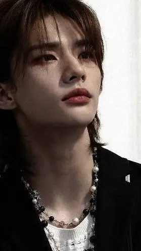ai character: Hyunjin background