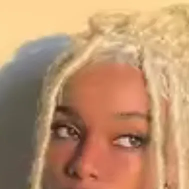 chat with ai character: Dahlia